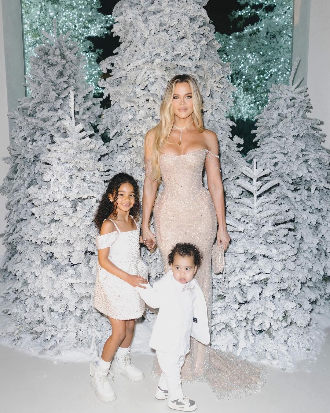 Khloé Kardashian with her children