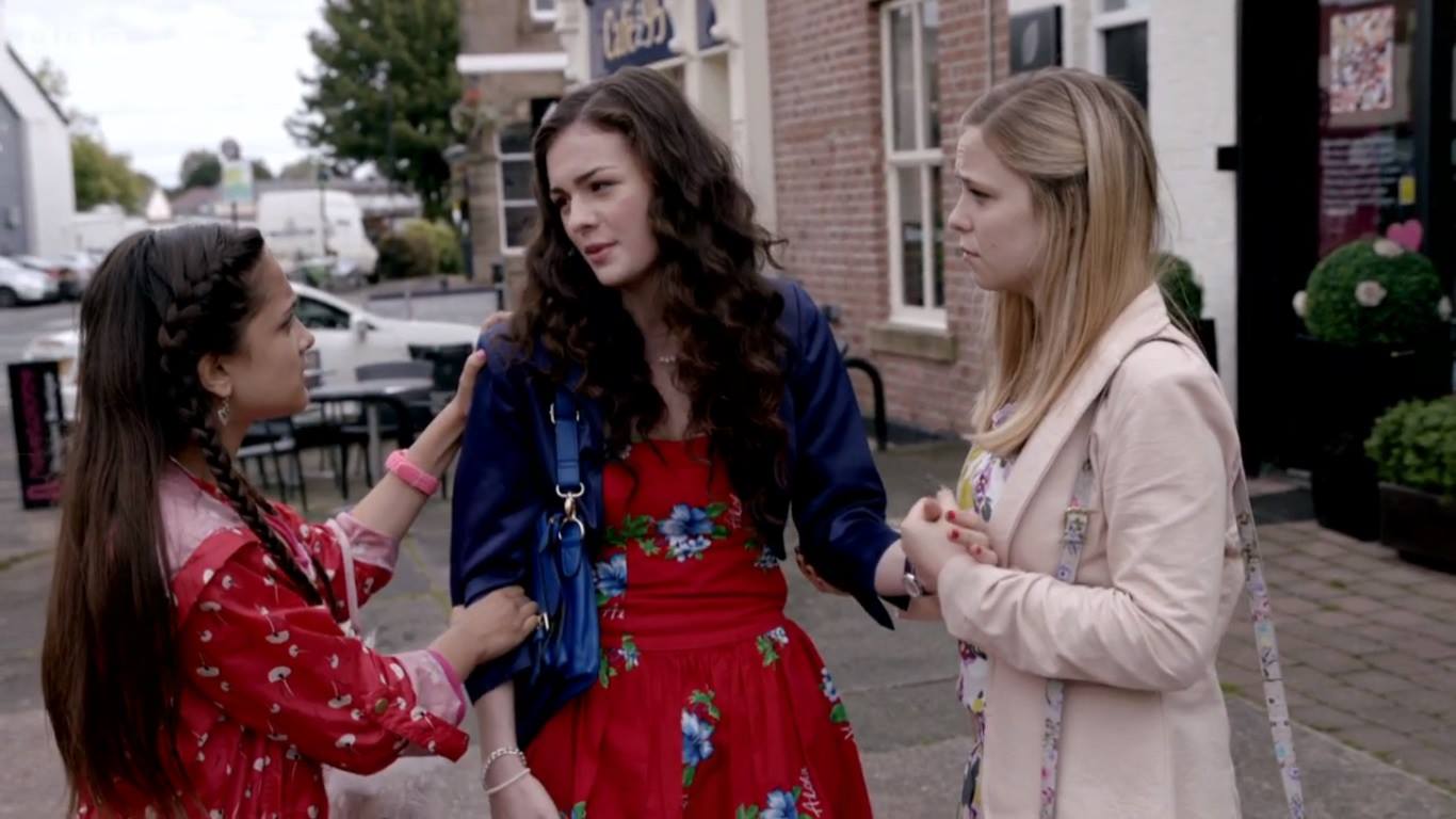 Sophie Skelton as Esme Vasquez-Jones  the dumping ground