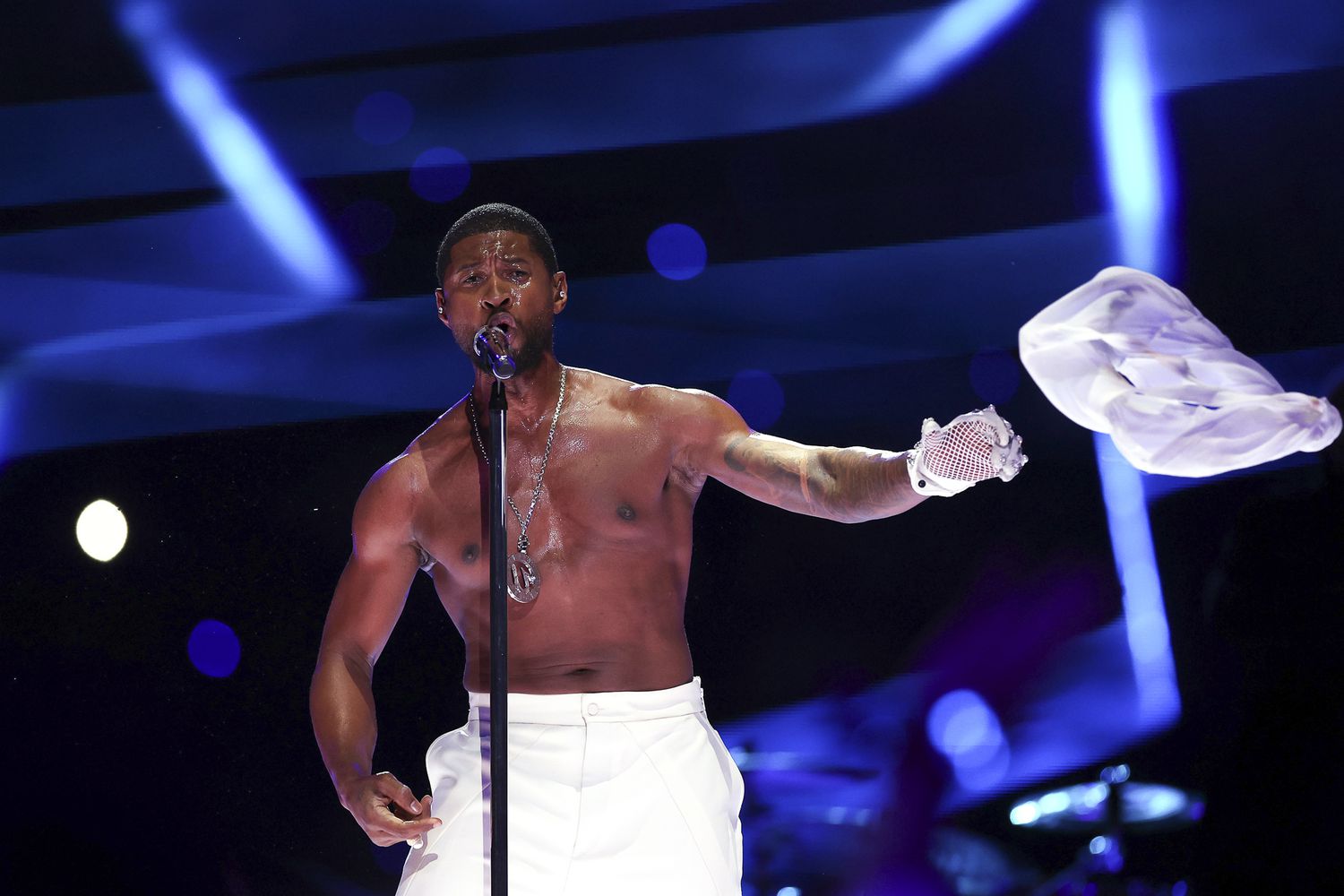 Usher performing at super bowl