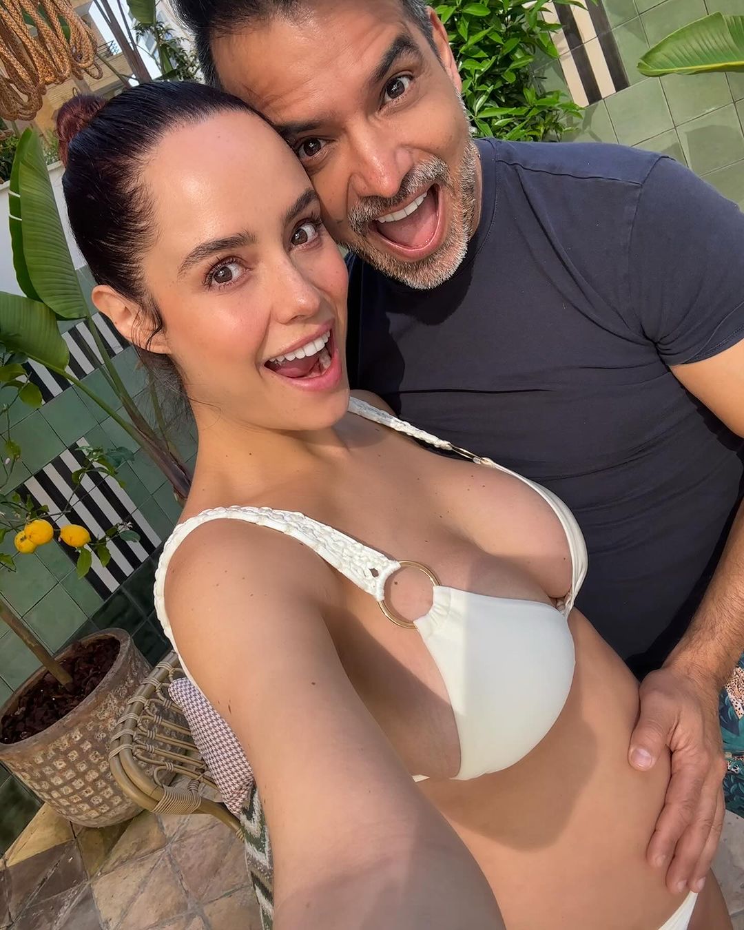  Ana Lucía Domínguez 40, and husband Cárdenas Jorge 53 excited about their first child.