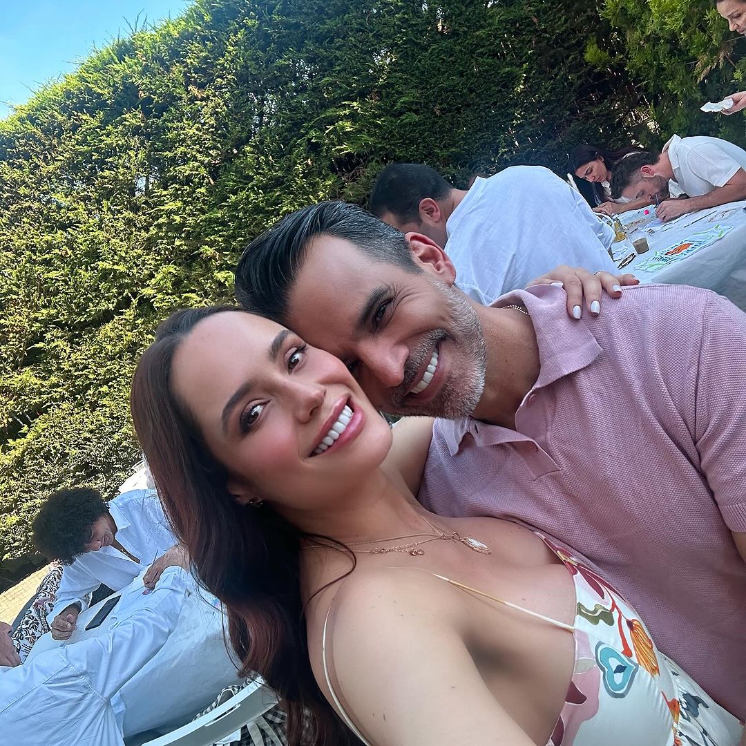 Ana Lucia with her husband Jorge Cardenas on their baby shower