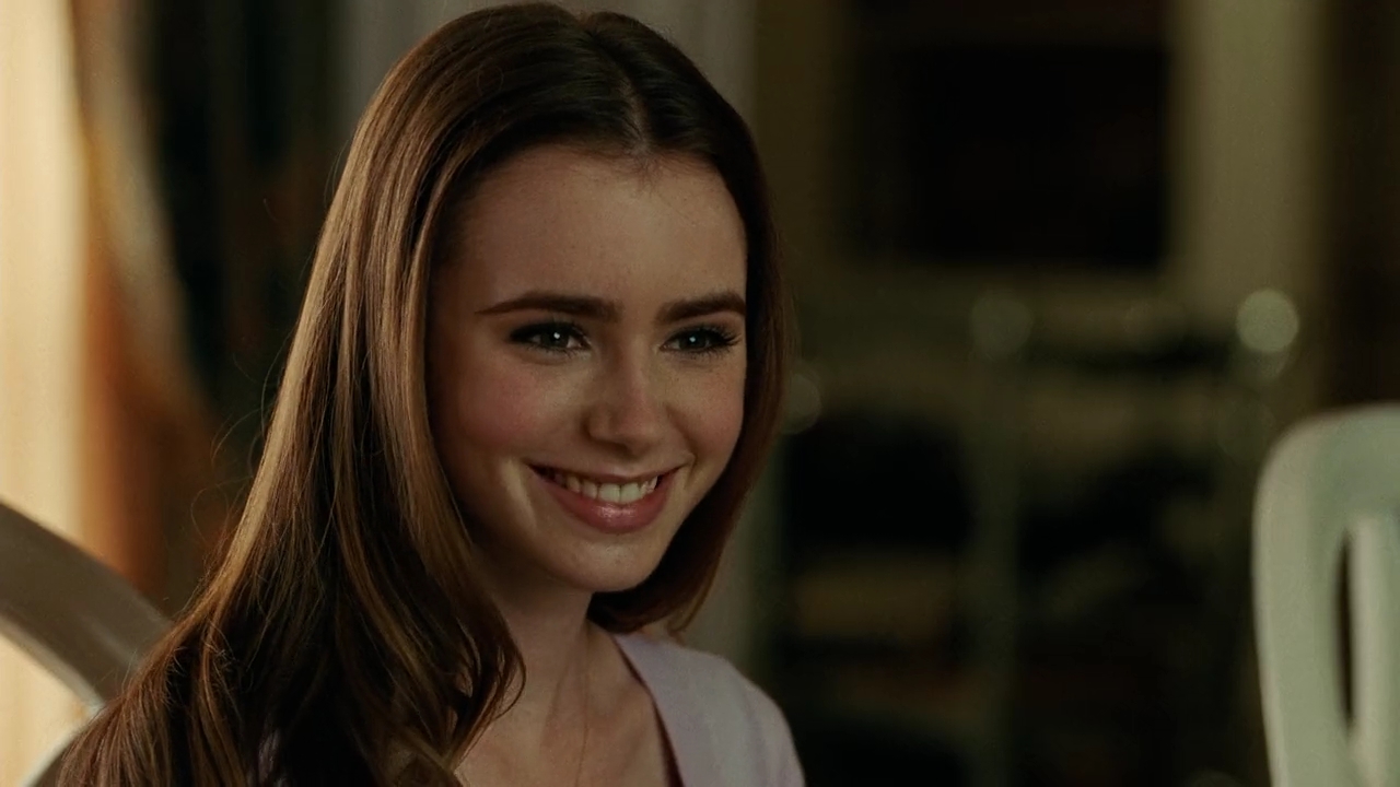 Lily Collins acting as Collins Tuohy in The Blind Side