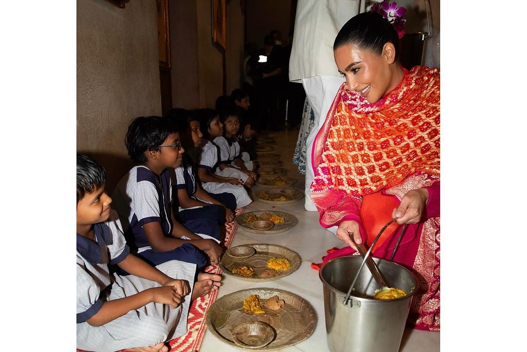 Kim Kardashian saving children food at Temple in India