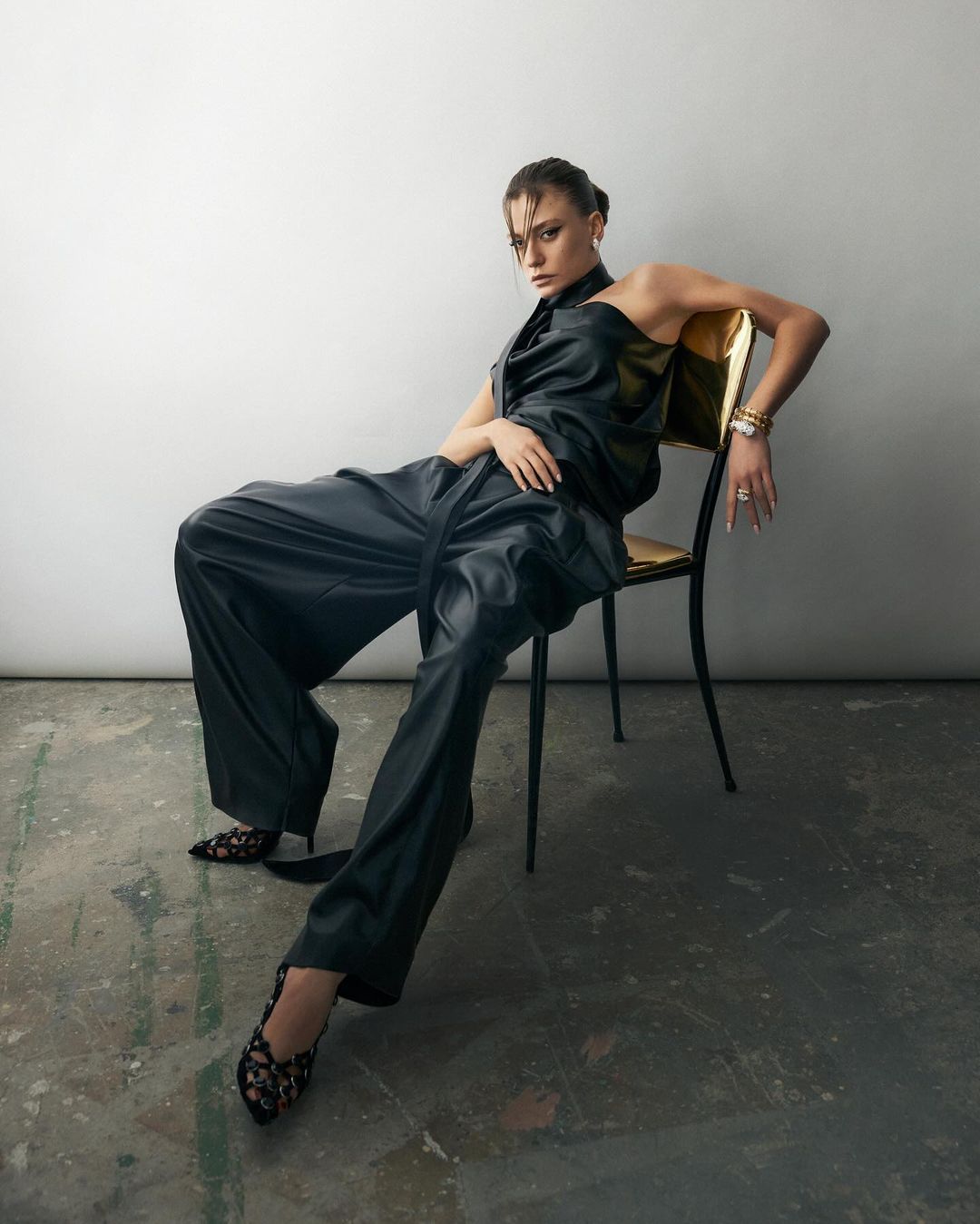 Serenay Sarıkaya modeling 