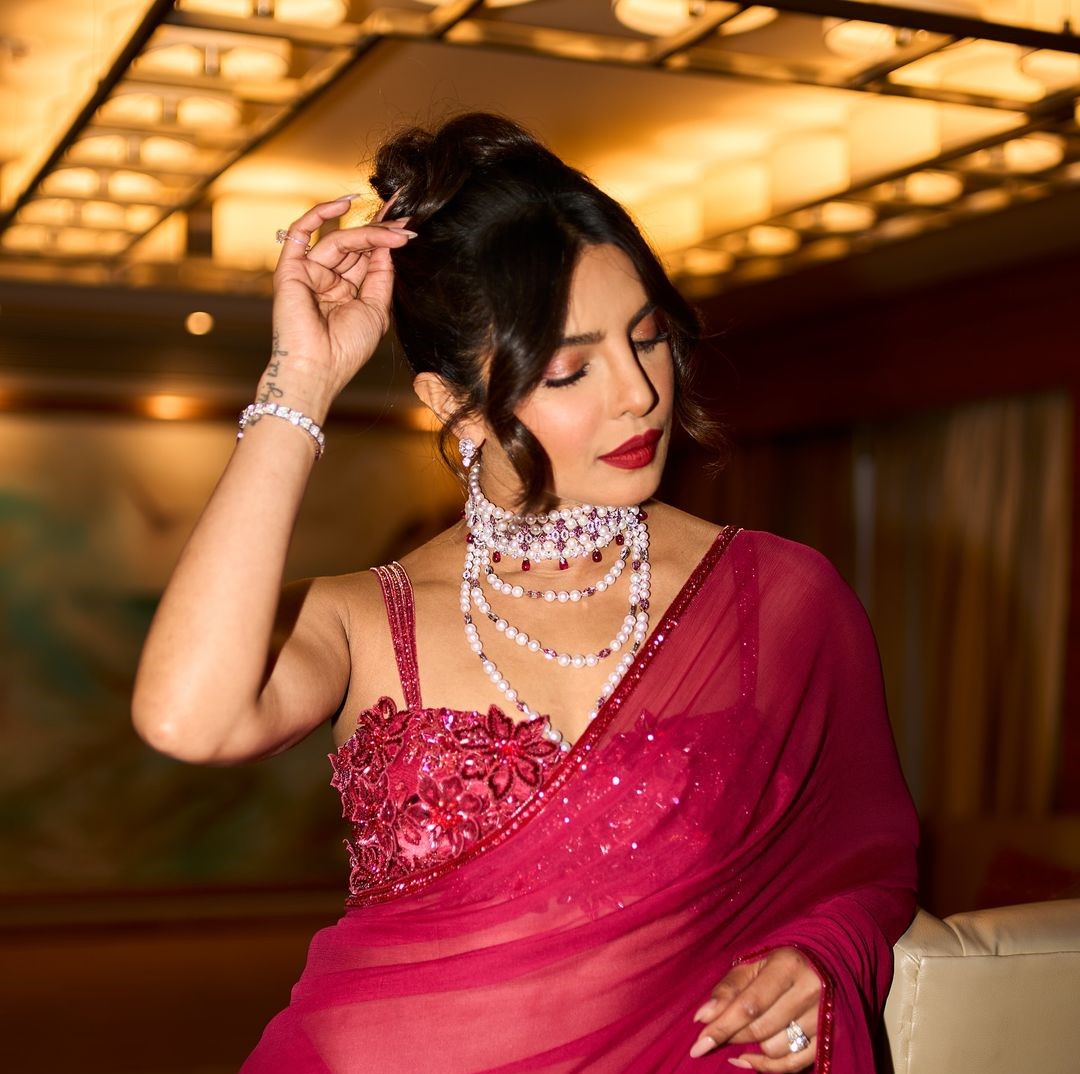  Priyanka Chopra stuns in Indian Attire 