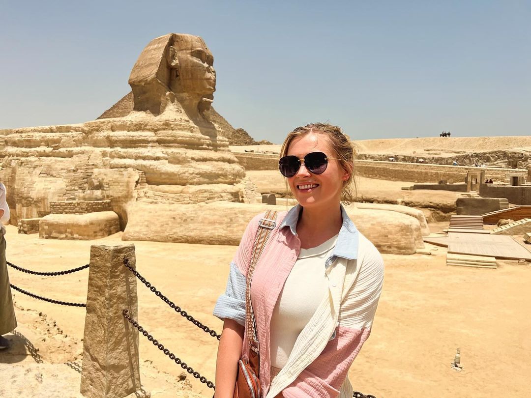  Eliza Taylor in Cairo, Egypt 