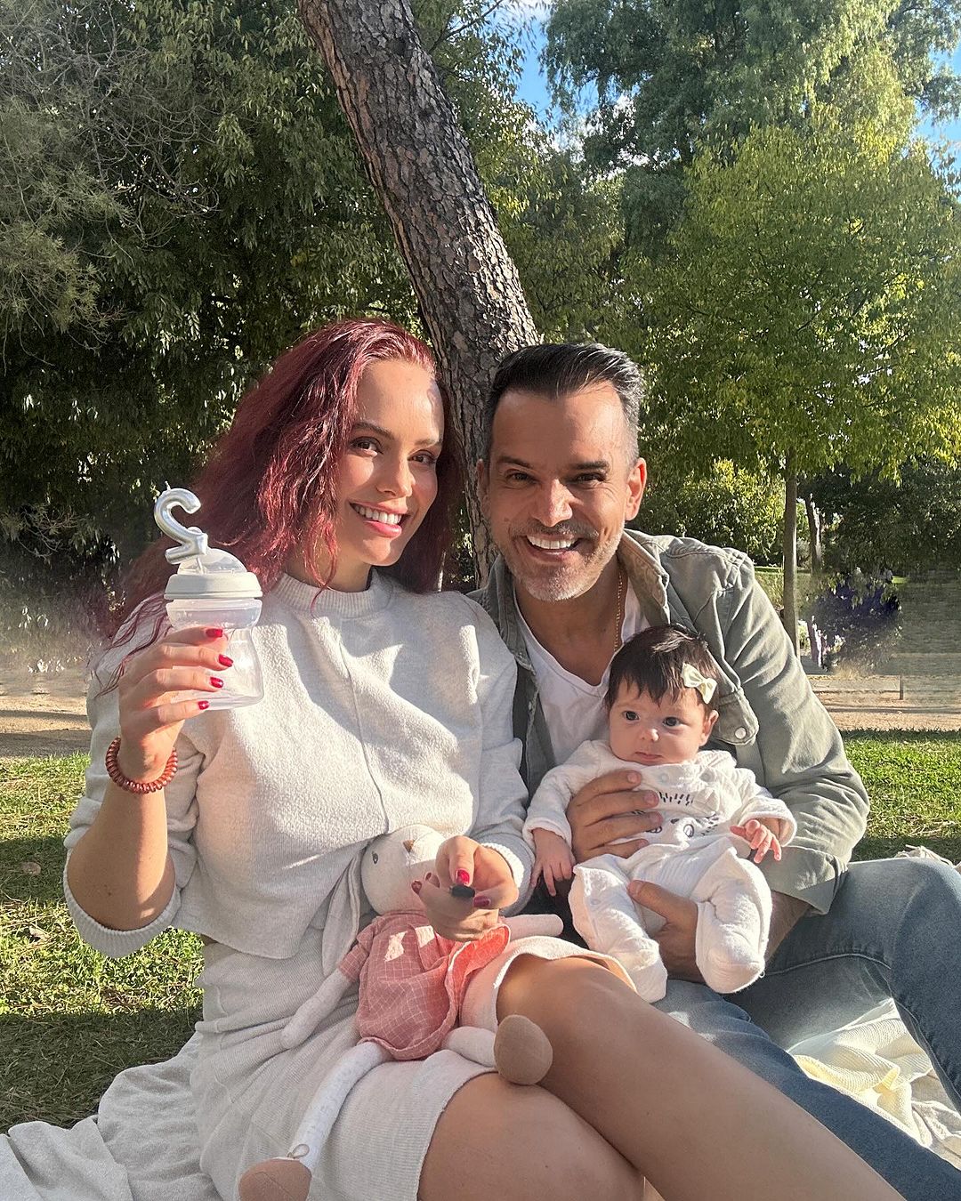   Ana Lucia Dominguez, her husband and daughter 