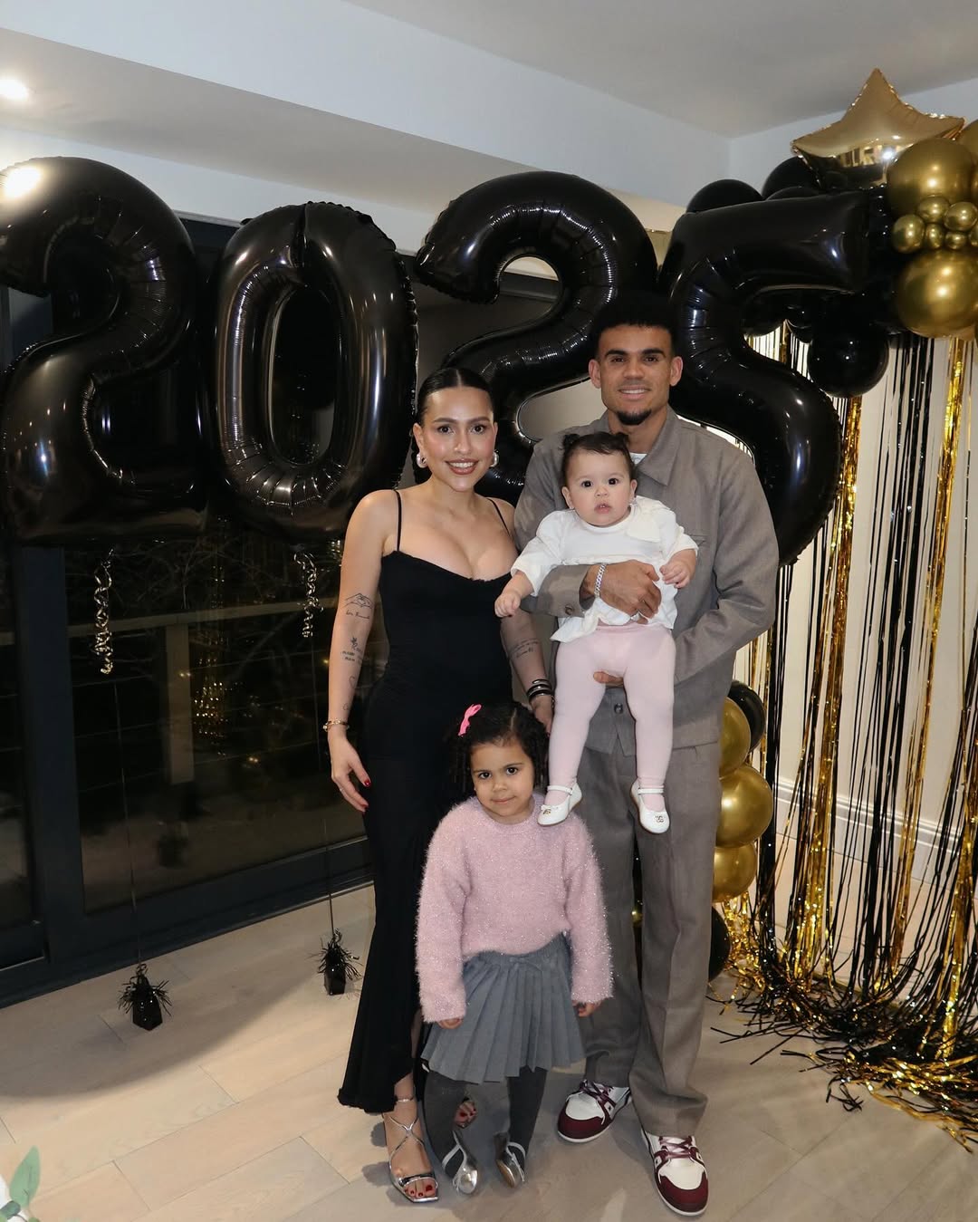 Luis Diaz with his wife Gera and children