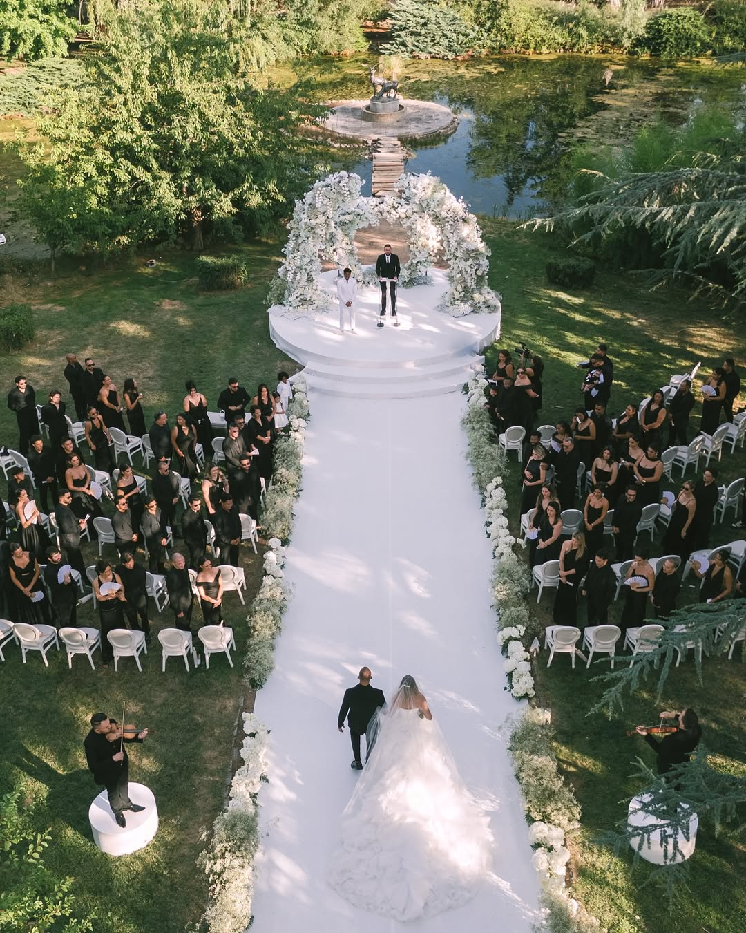 Prodigy Endrick and Gabriely Miranda's wedding