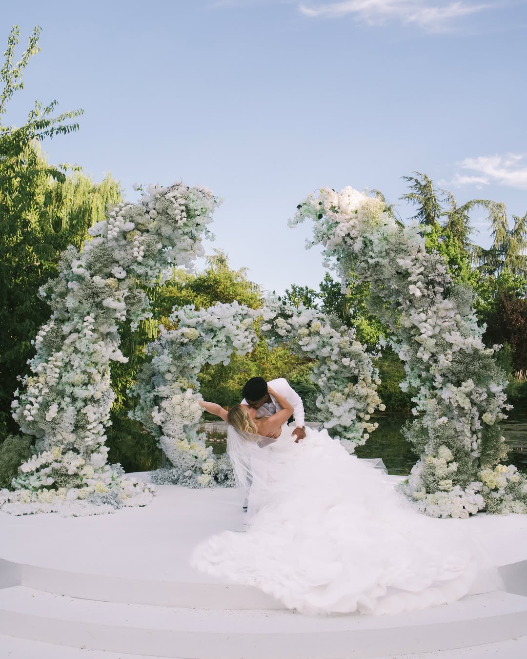 Prodigy Endrick and Gabriely Miranda's wedding